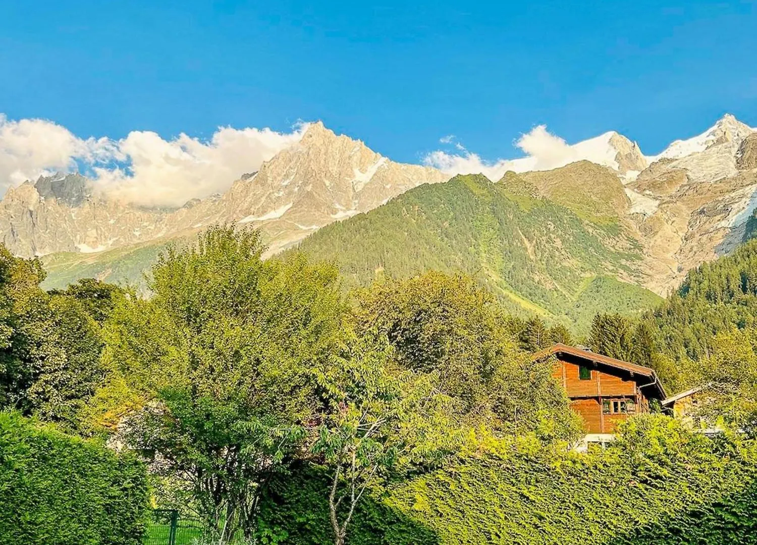 Chalet Bechar - 10Pax - 155M2 Renove - Sauna - Jacuzzi - Vues Sur Le Massif Du Mont-Blanc Les Houches 0*,  France